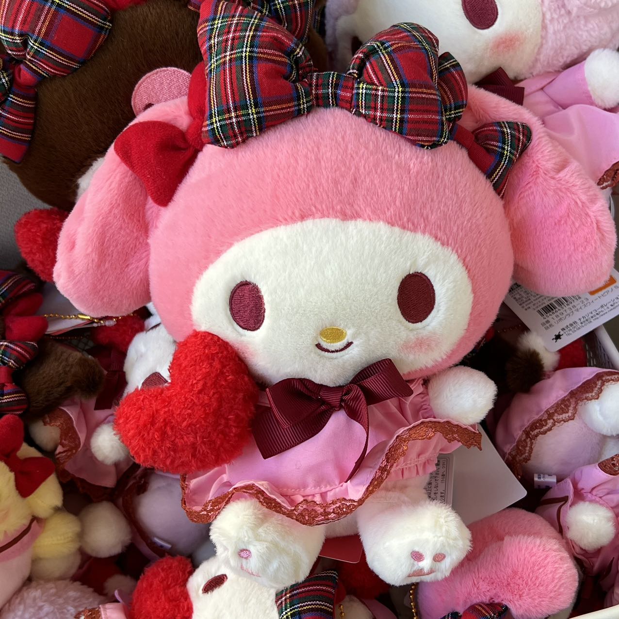 Sanrio | Plush Doll Approx.22Cm (Ribbon Love) 日本三丽鸥 毛绒玩偶公仔(蝴蝶结爱心) 美乐蒂My Melody