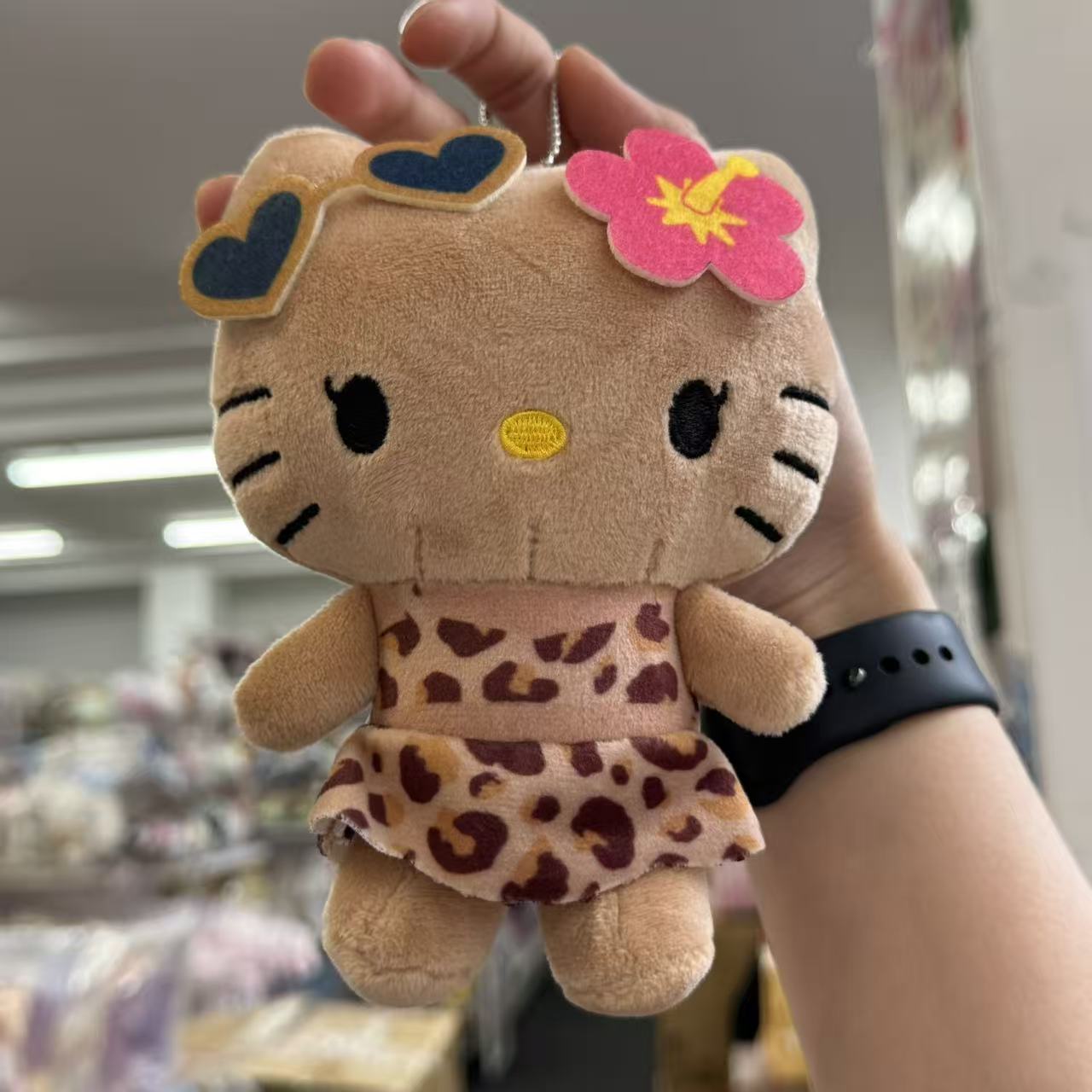Avail x Hello Kitty | Tanned Mascot Holder Plush Keychain Bag Charm (Leopard)