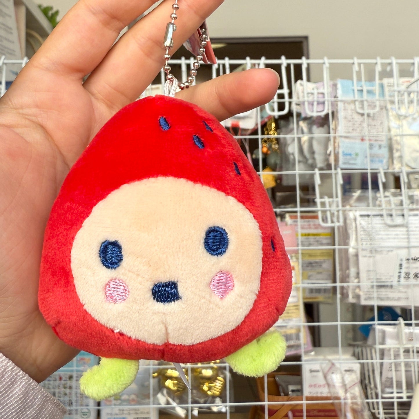 Tamagotchi | Chibi Plush Mascot Keychain 10Cm (Ichigotchi)
