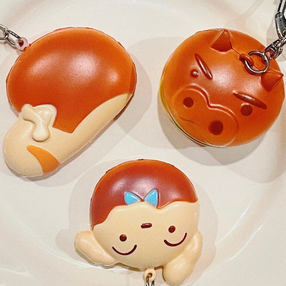 Crayon Shin-Chan | Squishy Mascot W55×H55×D23㎜ (Crayon Bakery) 蜡笔小新 小白捏捏/解压/慢回弹/挂件/包挂/钥匙链(面包房系列)