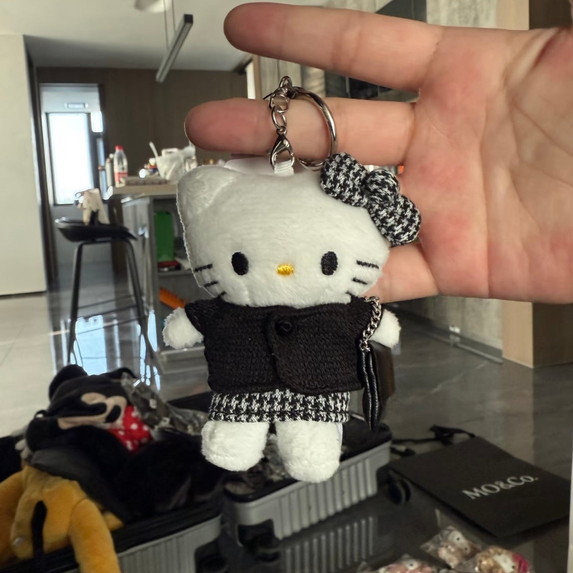 and St Me% x Sanrio Hello Kitty | Mini Mascot Holder Plush Keychain 13cm 6th Ver. (Houndstooth Black Chanel style)
