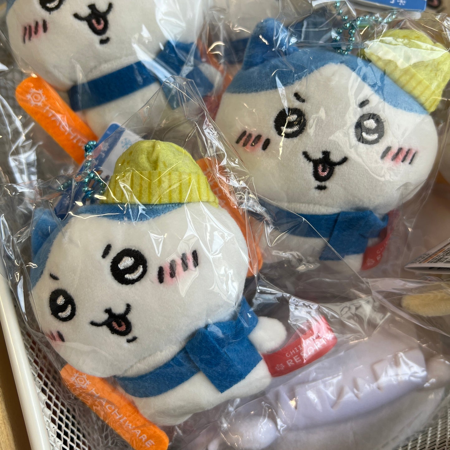 Chiikawa | Hachiware Limited Plush Mascot 10Cm 小可爱吉伊卡哇 地域限定 滑雪 小八毛绒玩偶挂件/包挂