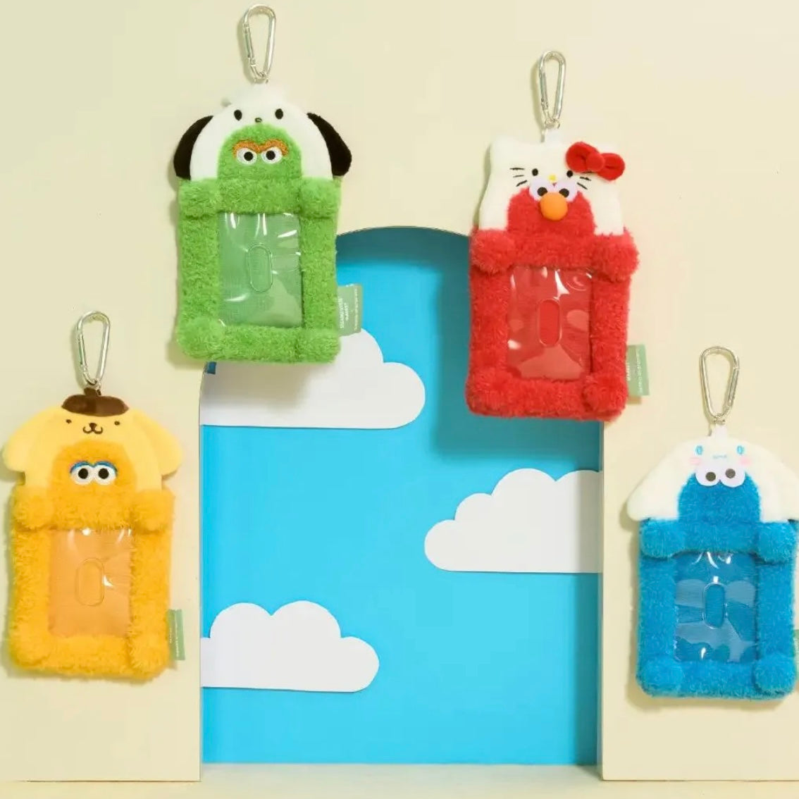 SESAME STREET MARKET x SANRIO | Elmo x Hello Kitty Plush Card Sleeve Pass Case ID Holder