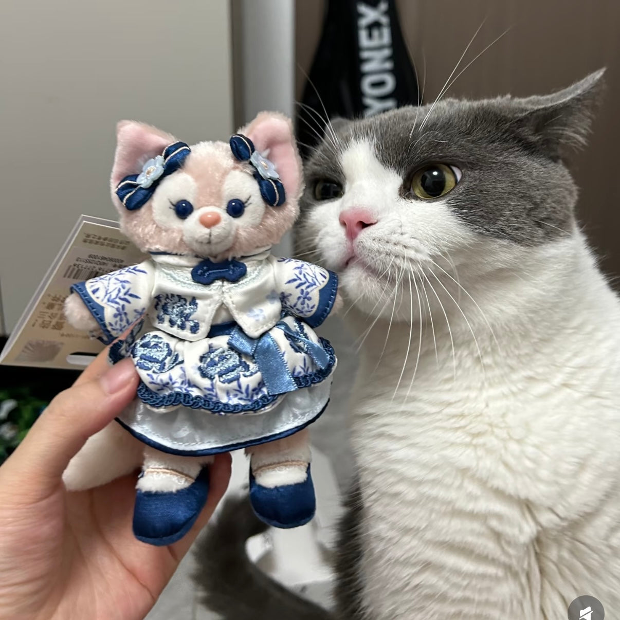DISNEY | Shang Hai Disney Land LinaBell Mascot Holder Bag Charm Keychain (Duffy and Friends Blue-and-white Porcelain)