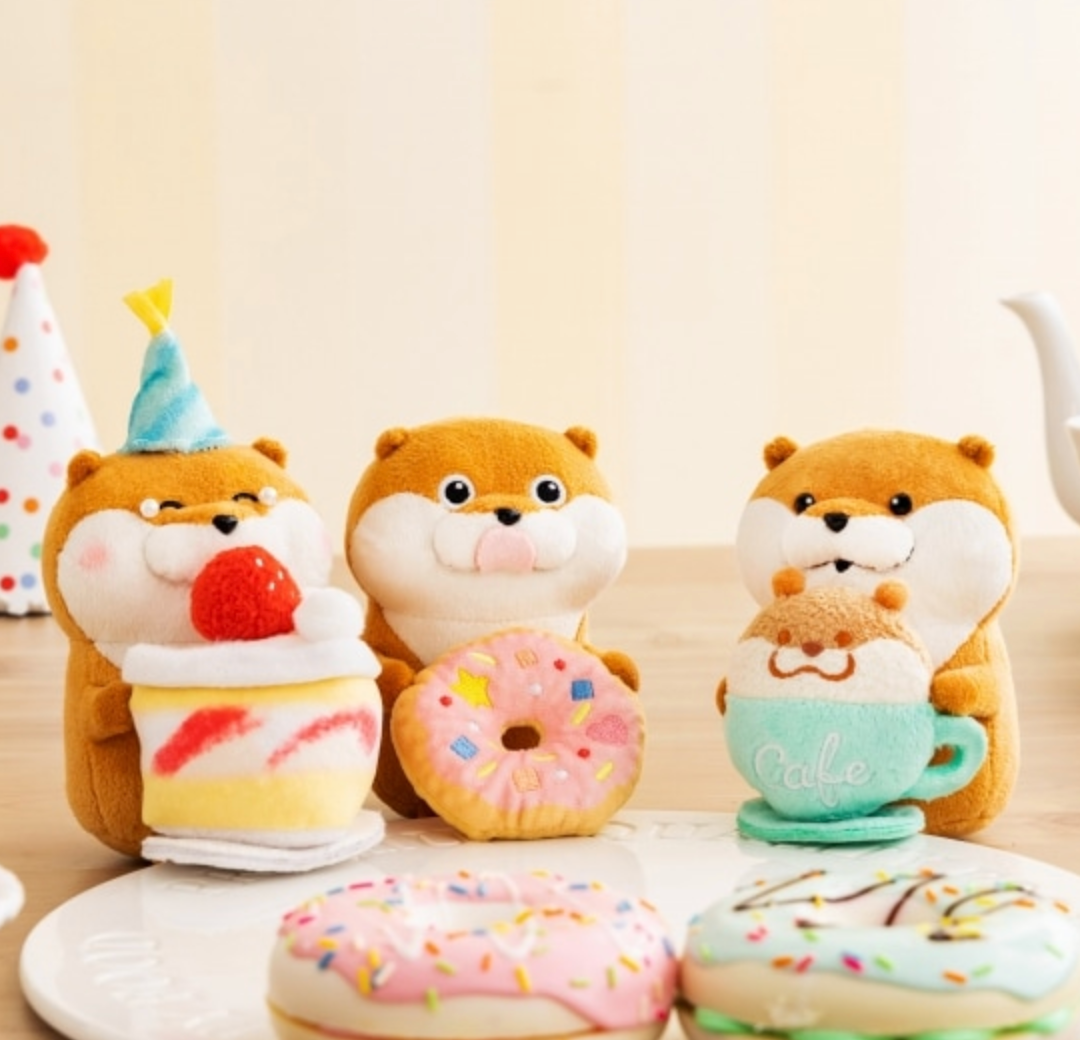 Kawaiiusono Kawauso | Cute Lie Otter Plush Doll H120×W75×D110Mm 小玩笑小水獭 甜甜圈 小玩偶/公仔/桌面装饰