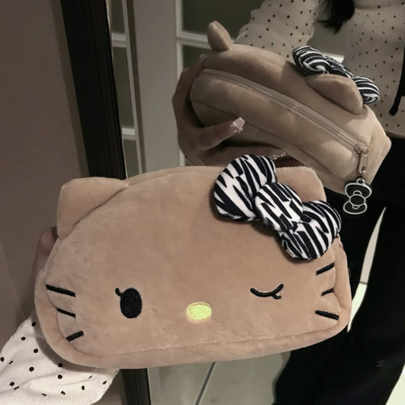 GRL x Hello Kitty | Sunburn Face Pouch 115x190x60mm (Zebra Print)