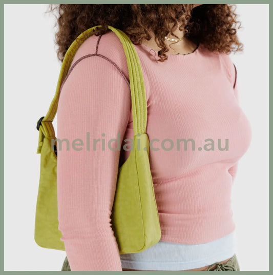 Baggu | Mini Nylon Shoulder Bag (Lemongrass) 超轻防水尼龙包 单肩包 腋下包 肩带可调节