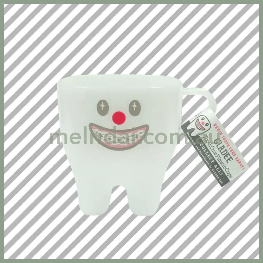 Gladee | Tooth Plastic Cup // Straightening