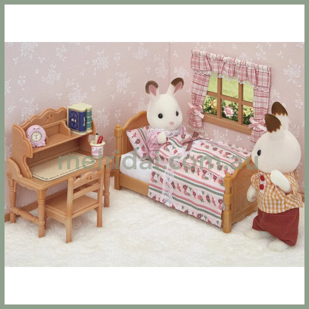 【JP】Sylvanian Families | Furniture Set Bed & Comforter 11.5 x 6.3 x 6.1 cm