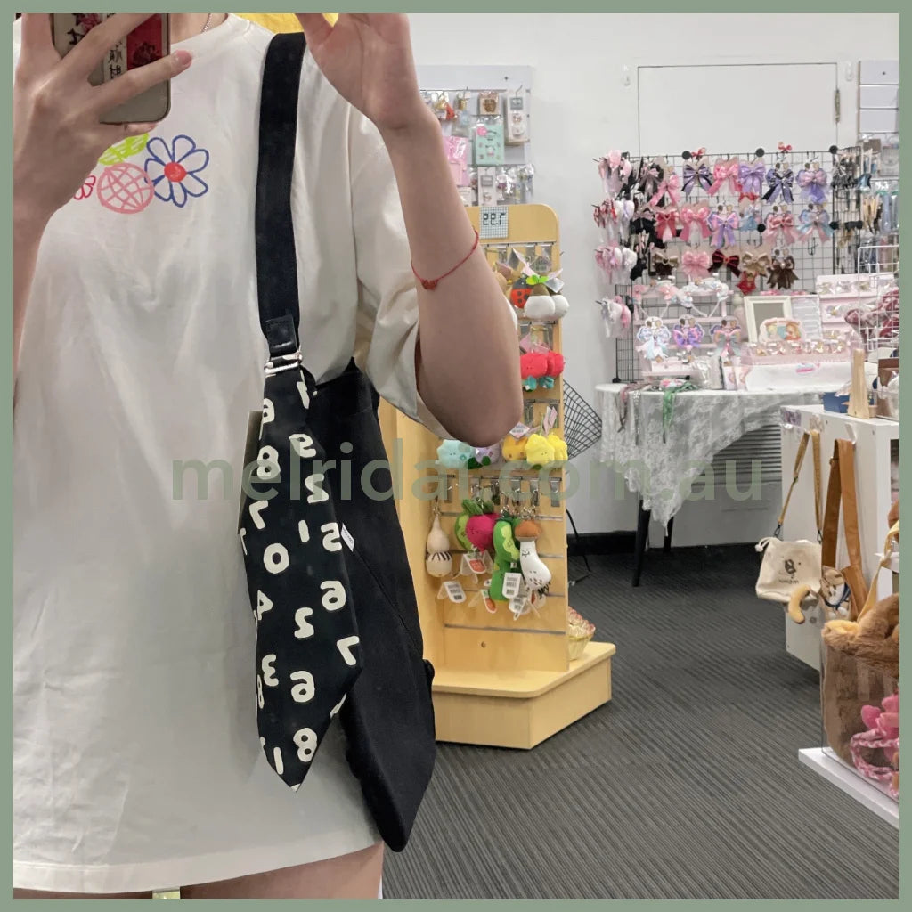 Sousou | Relaxing Odayaka Canvas Shoulder Bag With Ornament
