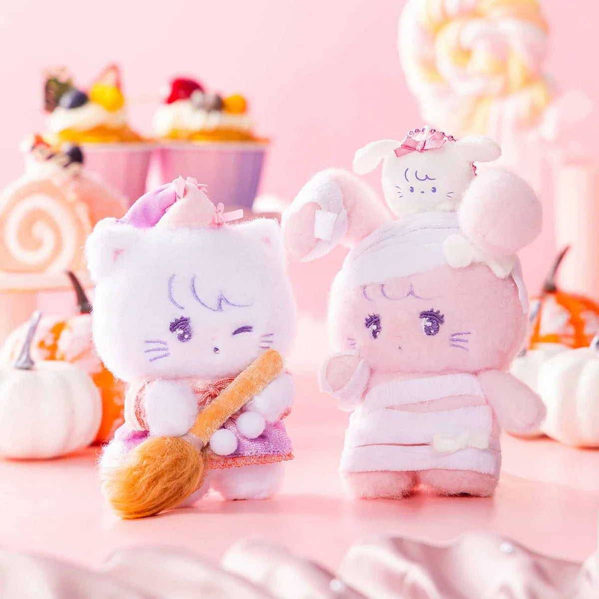 Lil ala mode x Mikko | Mummy Cammy Mascot Bag Charm Keychain 150x105x60mm