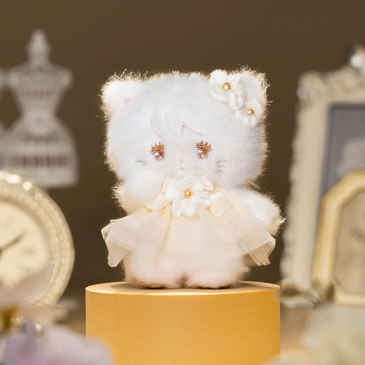 Lil ala mode x Mikko | Flower Tulle Mousse Mascot Bag Charm Keychain 110x90x80mm
