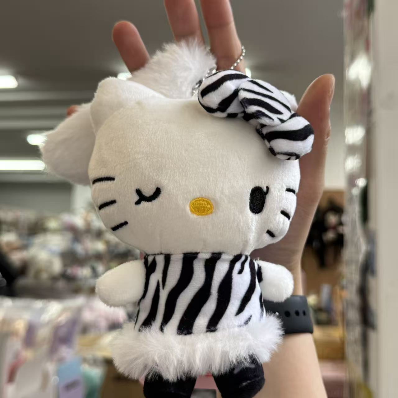 Avail x Hello Kitty | Fluffy Tail Mascot Holder Plush Keychain Bag Charm (Leopard)