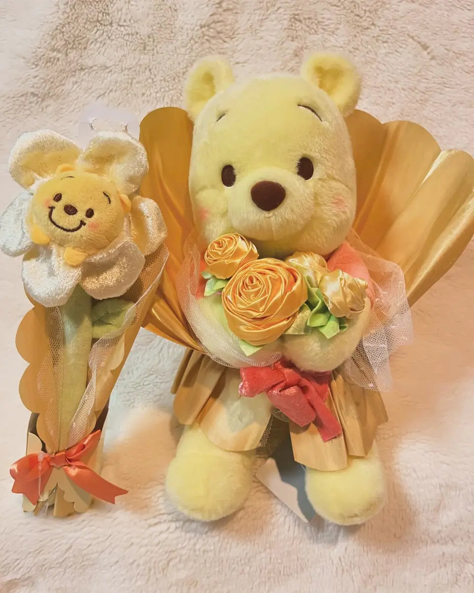 Disney｜Winnie The Pooh Plush Bouquet 2024版 22×20×21Cm 东京迪士尼 维尼小熊/噗噗 花束公仔/毛绒玩偶 毕业礼物/生日礼物 外层可拆