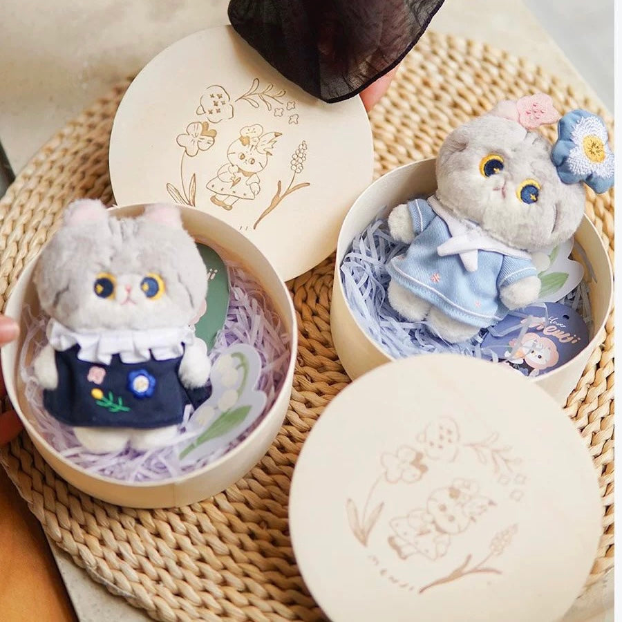 Mewji Mascot Holder Keychain With Gift Box //