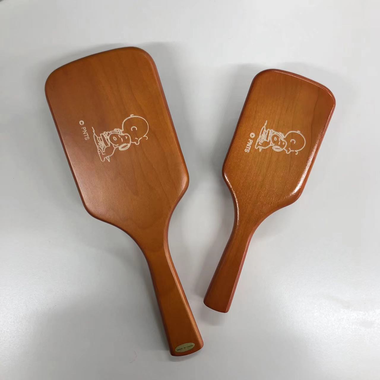 Aveda X Peanuts | Wooden Paddle Brush L Snoopy & Charlie