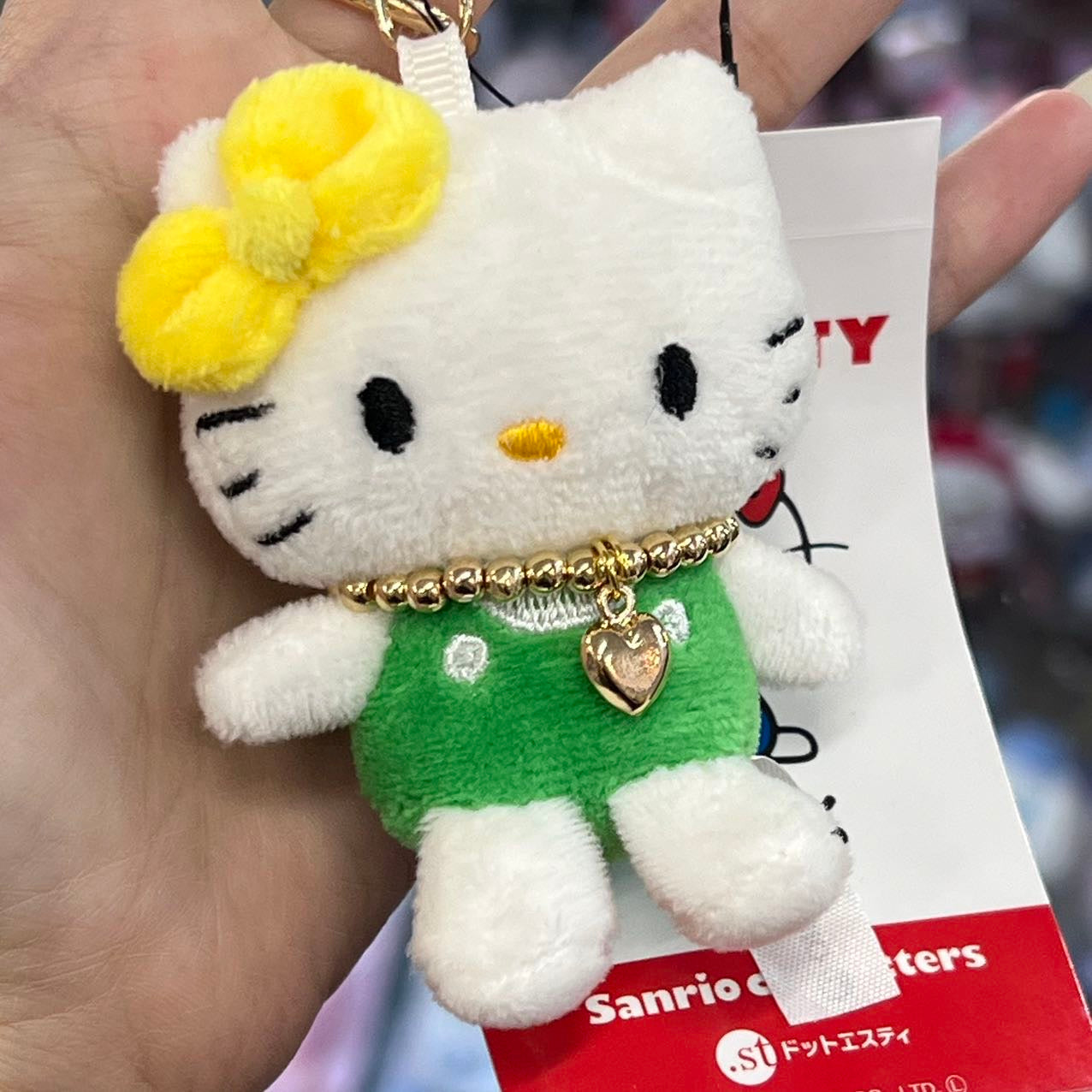 【售完无补】Sanrio | Hello Kitty Mascot Holder 凯蒂猫 联名款 50周年限定 玩偶钥匙链/包挂/珍珠挂件 Green