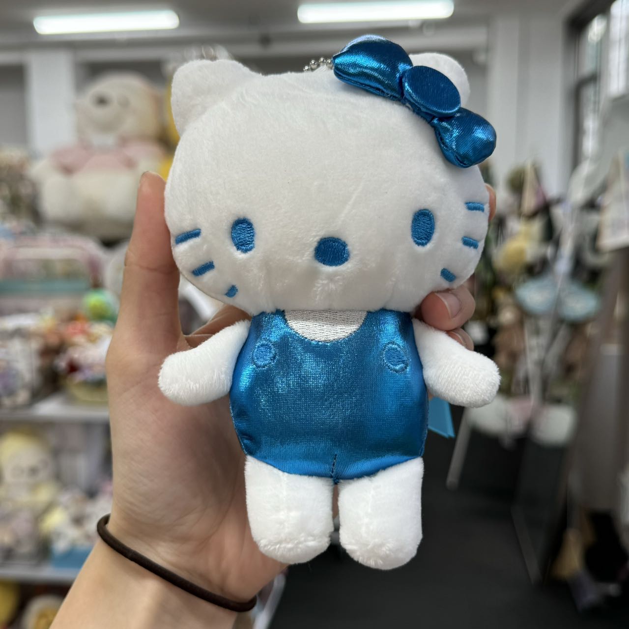 Hello Kitty Keychain Shiny Blue