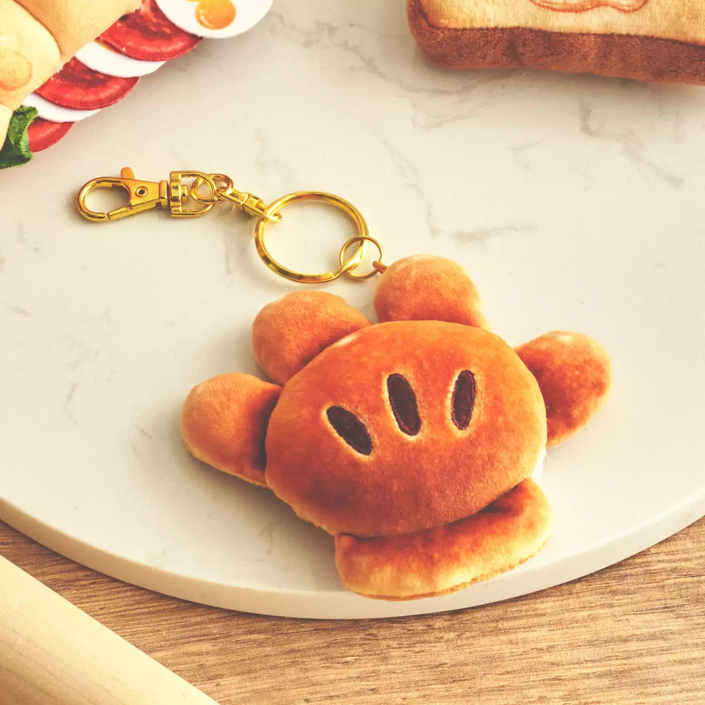 DISNEY | Mickey Plush Keychain Cream Bun (Mickey’s Bakery)