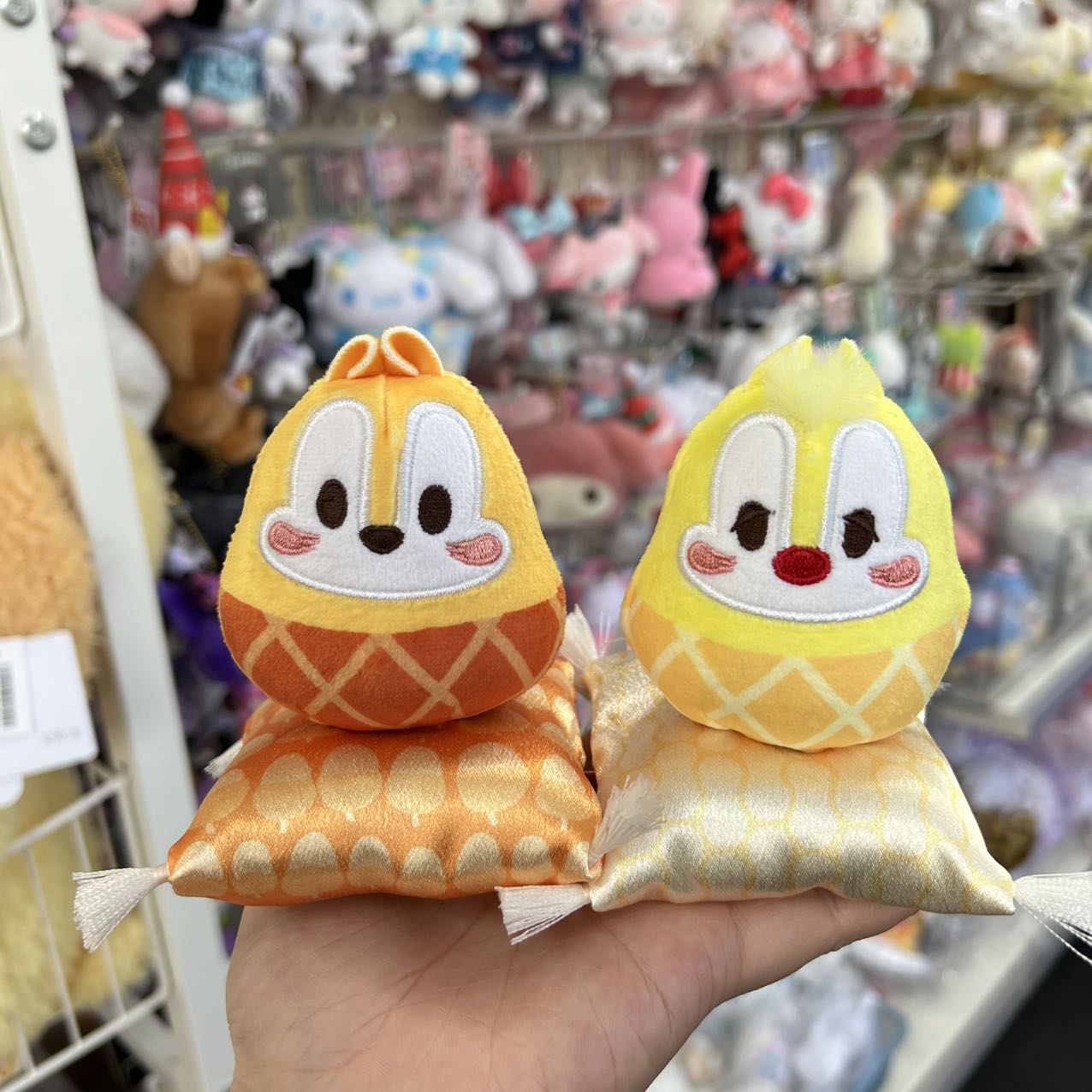 Disney | Tokyodisneystore Chip & Dale Plush Doll H9.5×W9×D9Cm (New Year 2025 - Daruma)