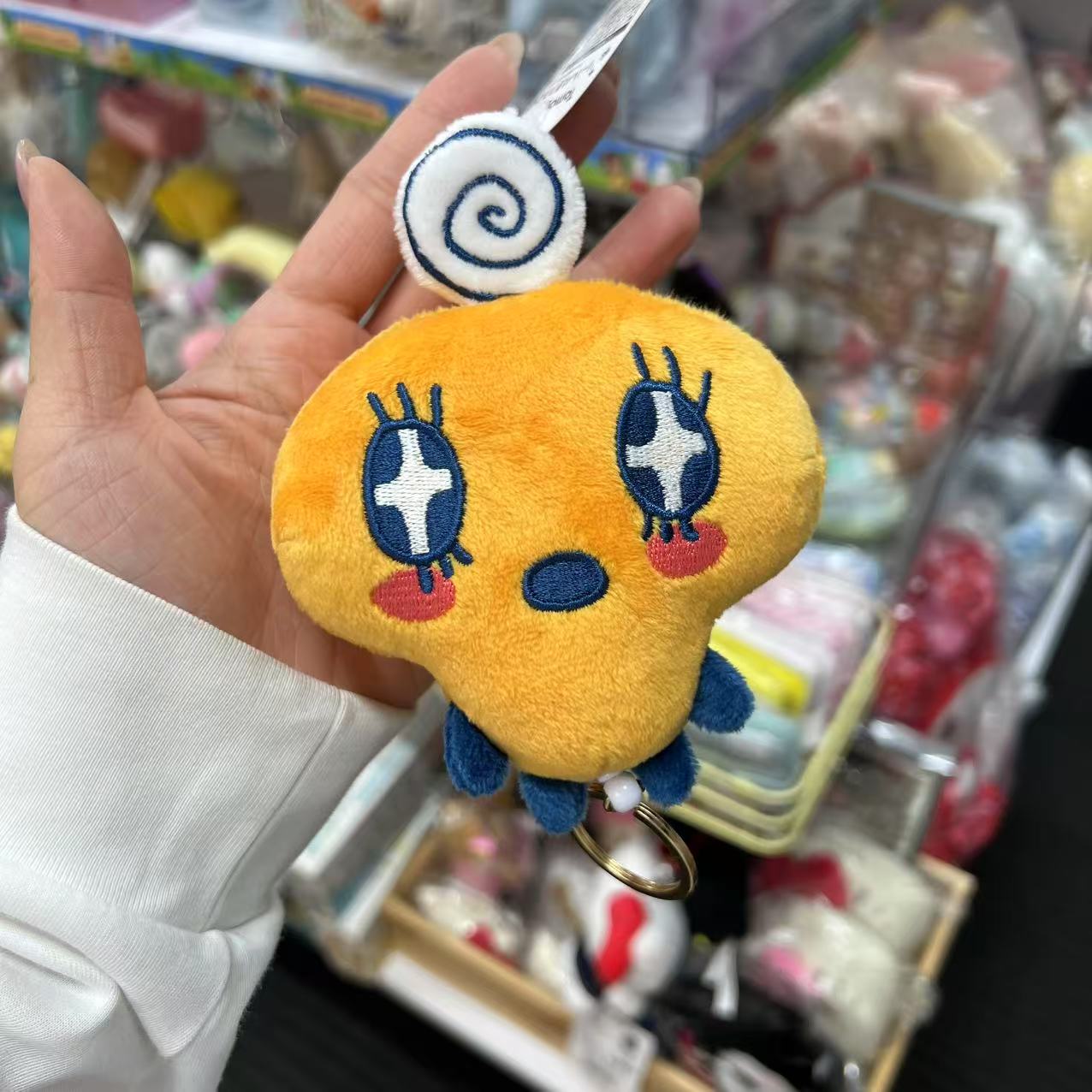 Tamagotchi | Mascot Keychain with Reel H113 x W100 x D53mm (Memetchi)