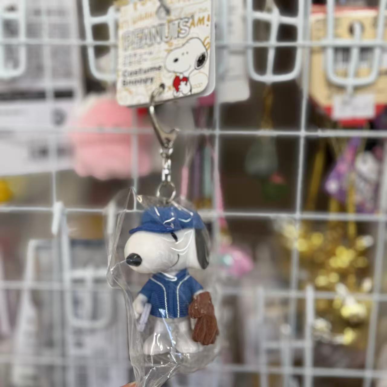 PEANUTS | Snoopy KeyChain 6.0cm x 3.3cm x 4.2cm (Baseball)