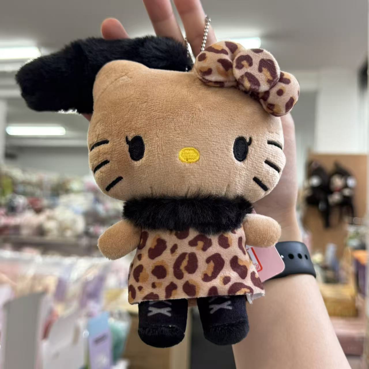 Avail x Hello Kitty | Tanned with Fluffy Tail Mascot Holder Plush Keychain Bag Charm (Leopard)