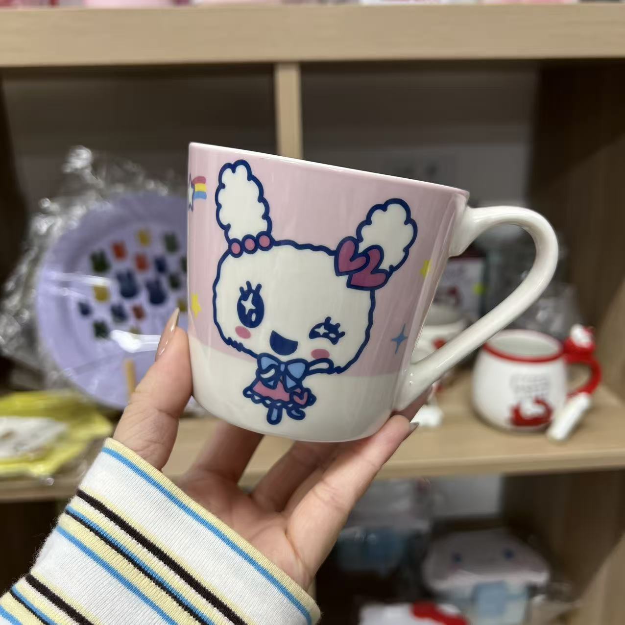 Tamagotchi | Lovelitchi Porcelain Mug 88×120×100mm (Happy Dance)