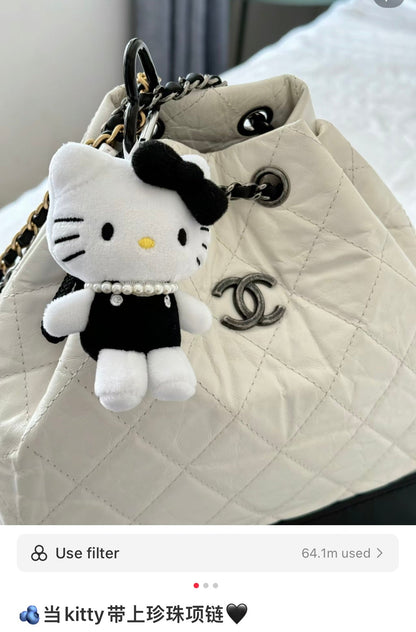 【售完无补】Sanrio | Hello Kitty Mascot Holder 凯蒂猫 联名款 50周年限定 玩偶钥匙链/包挂/珍珠挂件