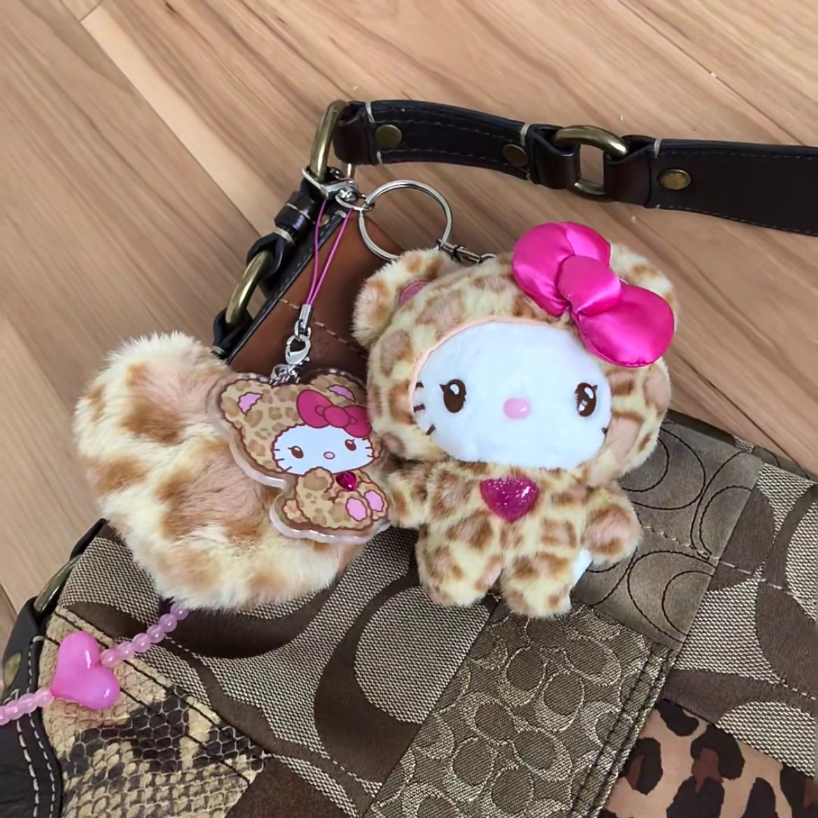 Sanrio | Mascot Holder Plush Keychain 8×5×14Cm (Gal Kuma)