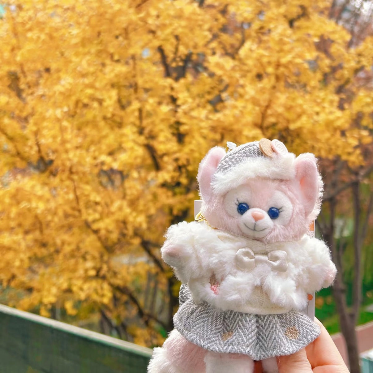 DISNEY | SHANG HAI DisneyLand LinaBell Mascot Holder Plush Keychain (Duffy and Friends Winter Collection)