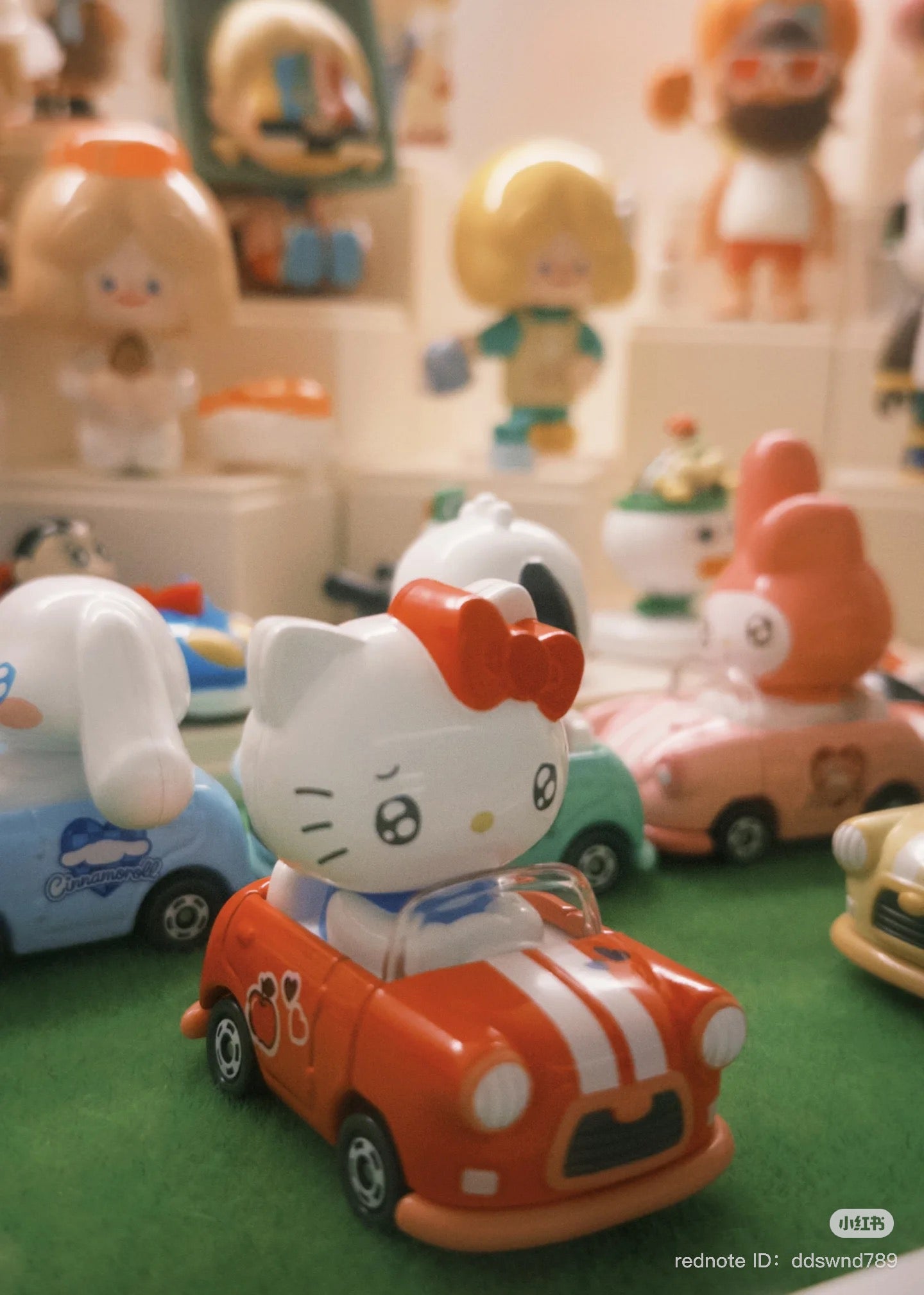 TOMICA TUNES x SANRIO | Diecast Car Blind Box Vol.1 (Order six for complete box)