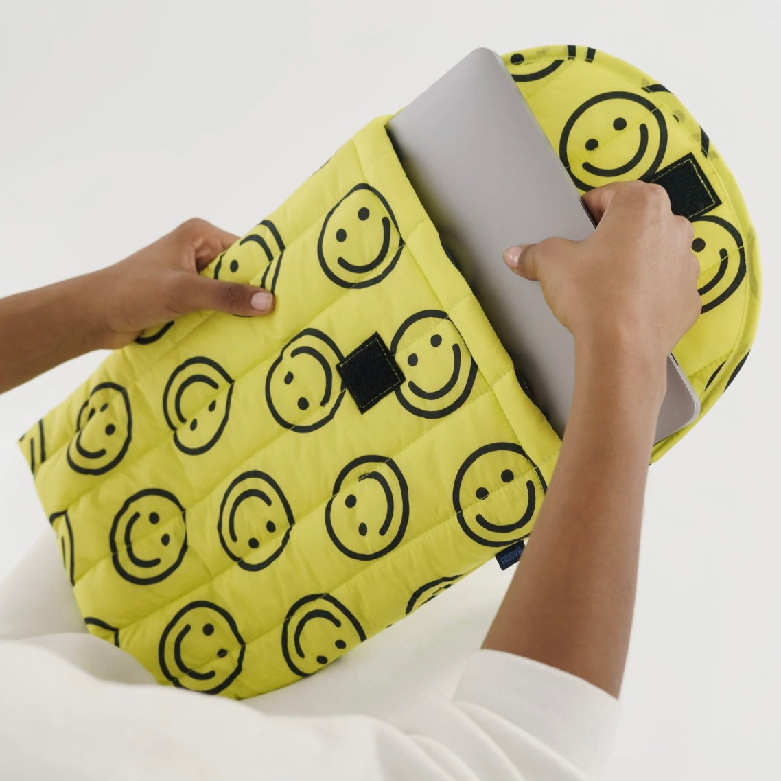 Baggu | Yellow Happy Puffy Laptop Sleeve 16’ 电脑包