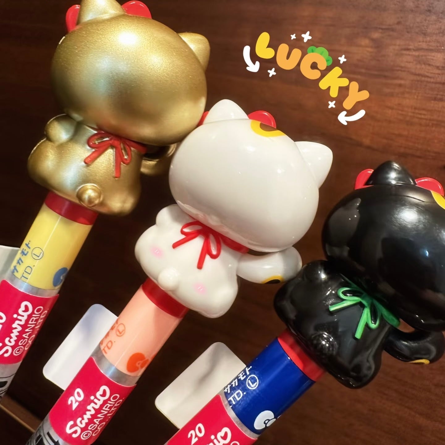 SANRIO | Hello Kitty Action Mascot Ballpoint Pen 0.7mm Black 30×170mmΦ10.5mm (Maneki Lucky Cat Gold)