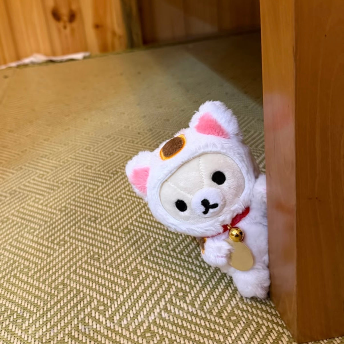 SAN-X | Rilakkuma Korilakkuma Mascot Holder Bag Charm Keychain (Lucky Cat)