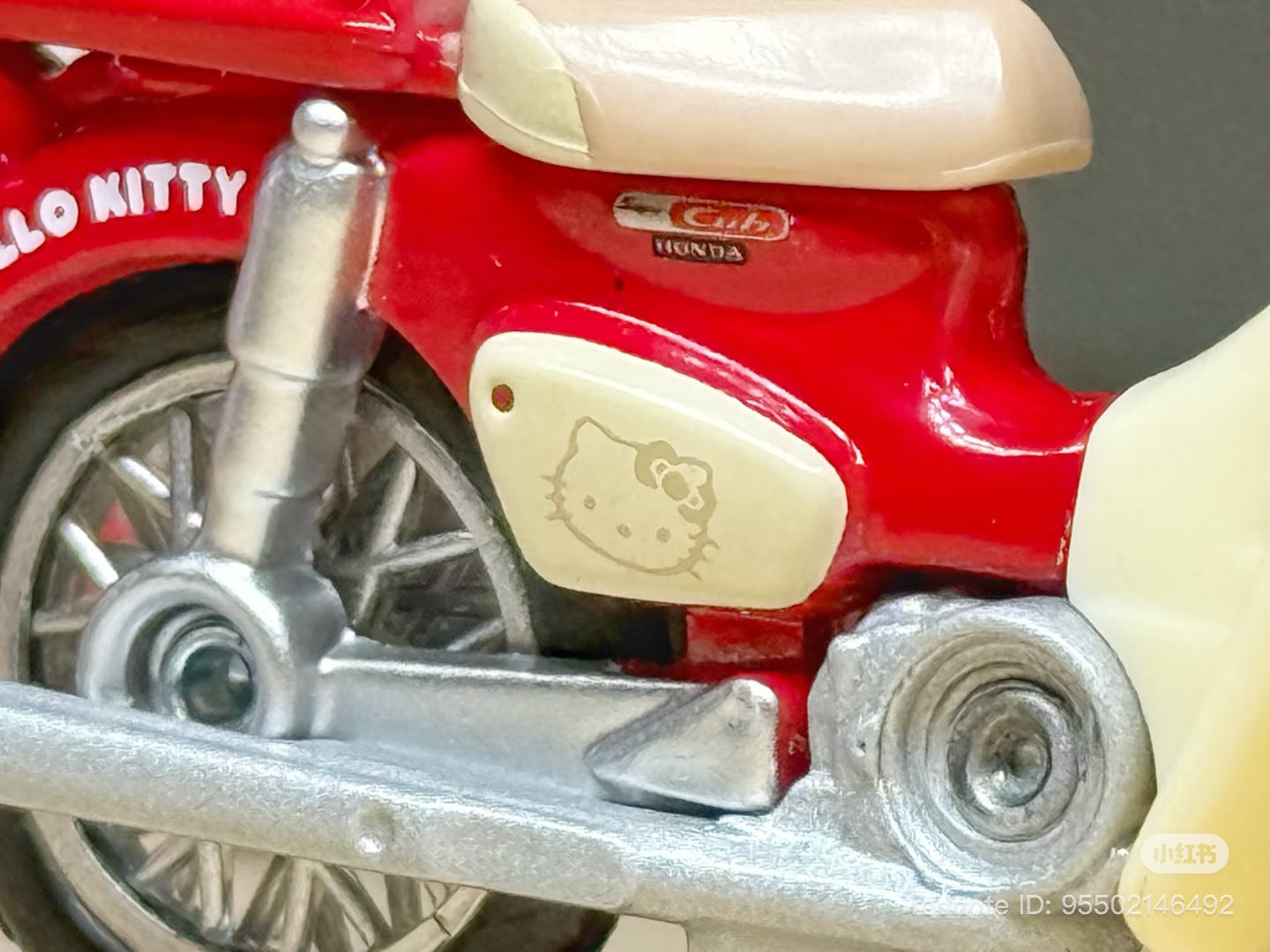 Tomica Super Cub × HELLO KITTY | Takara Tomy Honda Limited