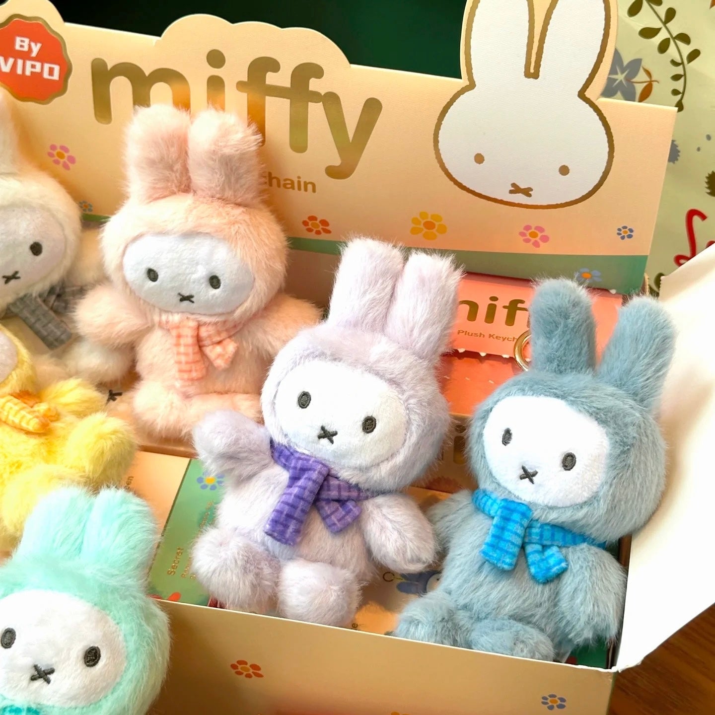 VIPO x Miffy | Plush Keychain Blind Box 13.5cm Approx. Random (Order six to get a complete box)