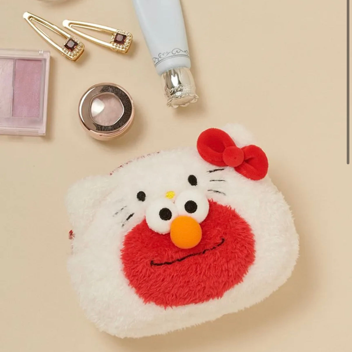SESAME STREET MARKET x SANRIO | Elmo x Hello Kitty Face Pouch