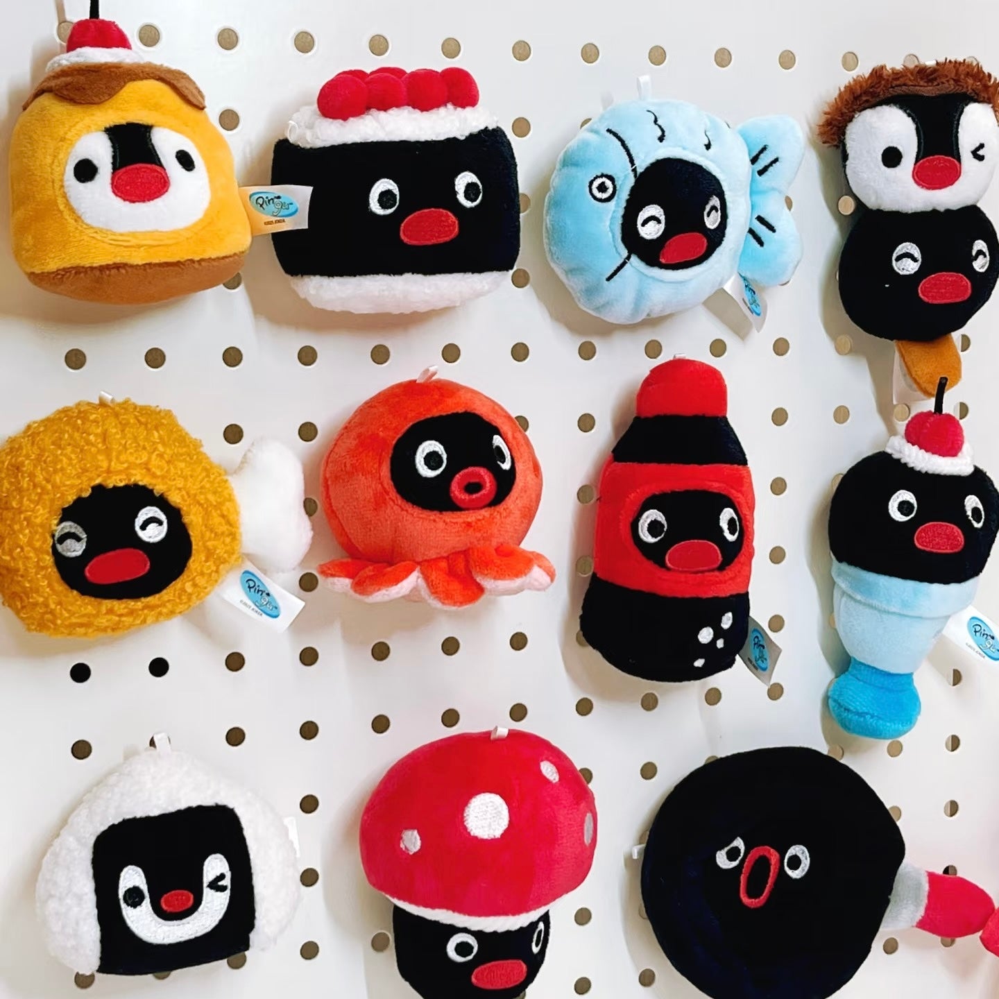 PINGU | Blind Box Plush Magnetic Creative Ornament Magnet & Keychain set of 2 (Delicious Life Series)