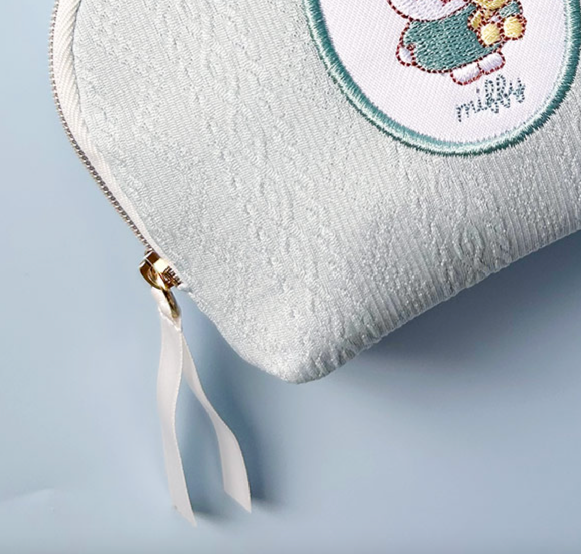 Miffy | Pouch 13.5Cm X 10.5Cm 3.5 Cm 米菲 针织纹 刺绣图案 小收纳包/化妆包 手拿包