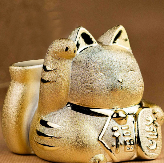 Yakushigama | Golden Maneki-Neko Lucky Cat 9.5Cm 7492 药师窑 金色招财猫陶瓷摆件