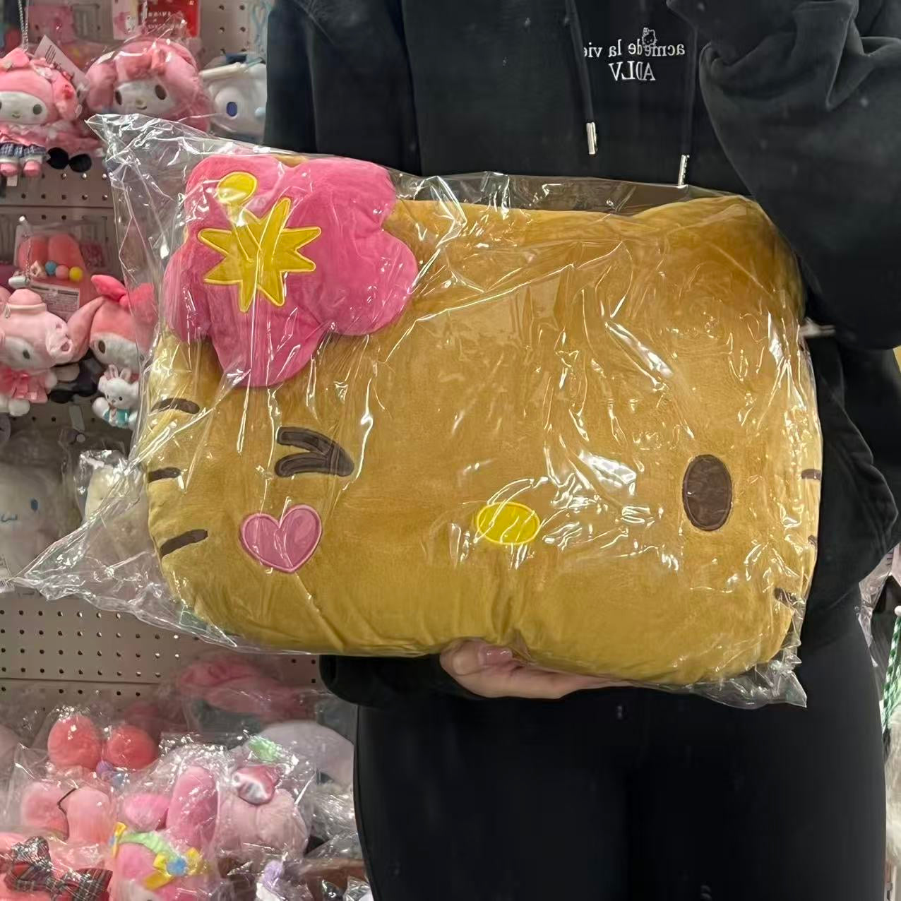 SANRIO | Hello Kitty Wink Die cut Cushion Plush 430×330×110mm (Tan Swimsuit Party)