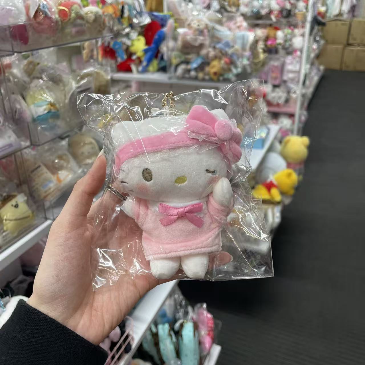 SANRIO | Hello Kitty Mascot Holder Plush Keychain Bag Charm 10cm Approx. (Pyjama Party)