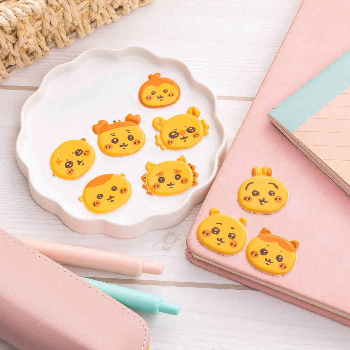 CHIIKAWA | Bakery Puffy Flake Stickers 18 pieces (Little Bread)