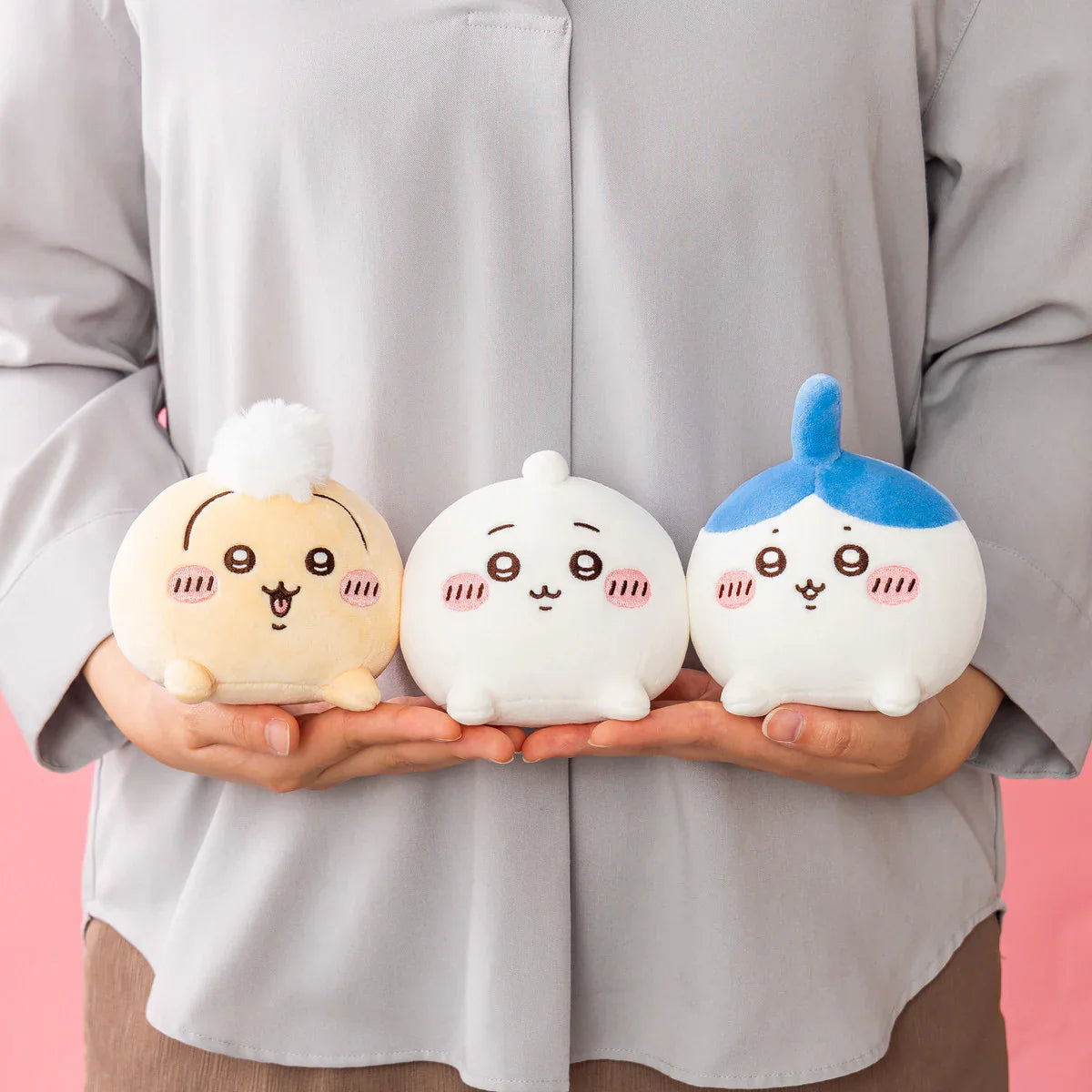 CHIIKAWA | Hachiware Butt Plush Toy 105×100×80mm