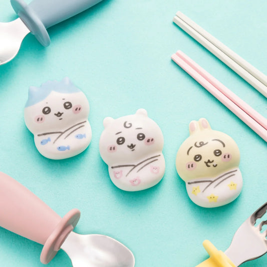 CHIIKAWA | Chiikawa Porcelain Chopstick Rest 43×36×18mm (Chiikawa Baby Swaddle)