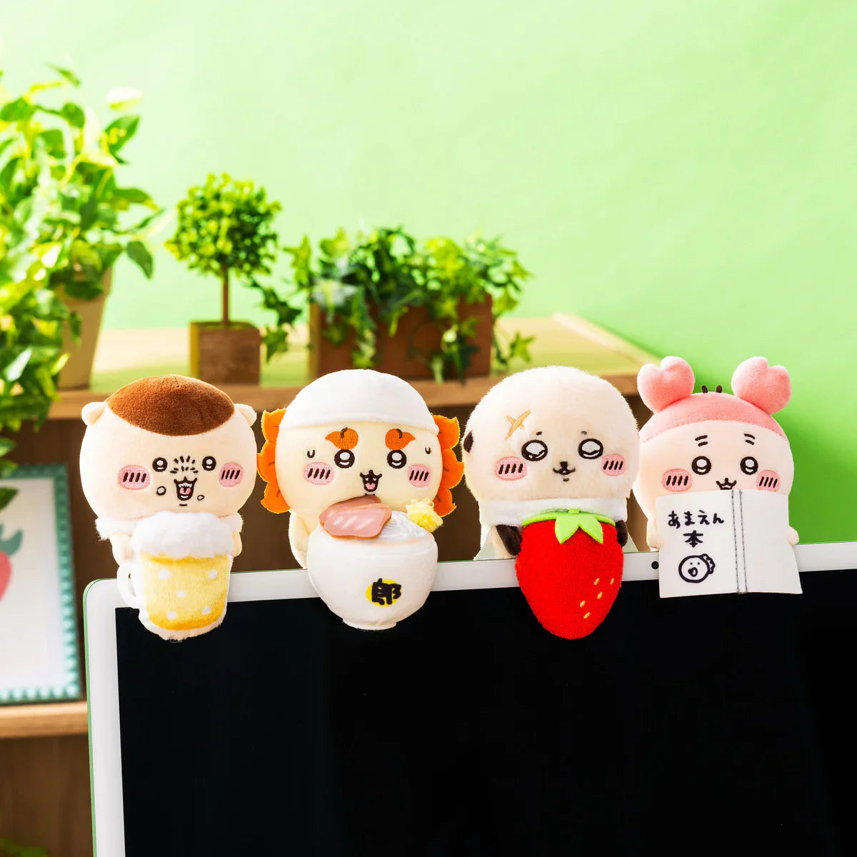 CHIIKAWA | Kurimanju Drinking Beer Monitor Plush Toy 120×75×75mm (Hook-and-loop Watching from Your Desktop)