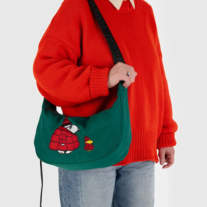 Medium Nylon Crescent Bag - Snoopy & Woodstock