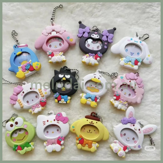 SANRIO | Secret Ball Chain Photo Badge 11.2×1.4×9.5cm (50th Anniversary Strawberry/Ichigo Newspaper)