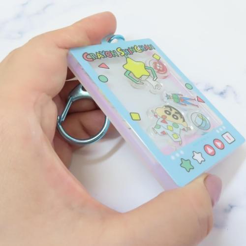 Crayon Shin-chan | Shaka Shaka Acrylic Keychain 55x84x7mm (Shinnosuke Nohara & Shiro - Crane Game Pajama)